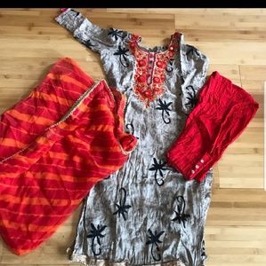 Pakistani salwar kameez 2pcs..
